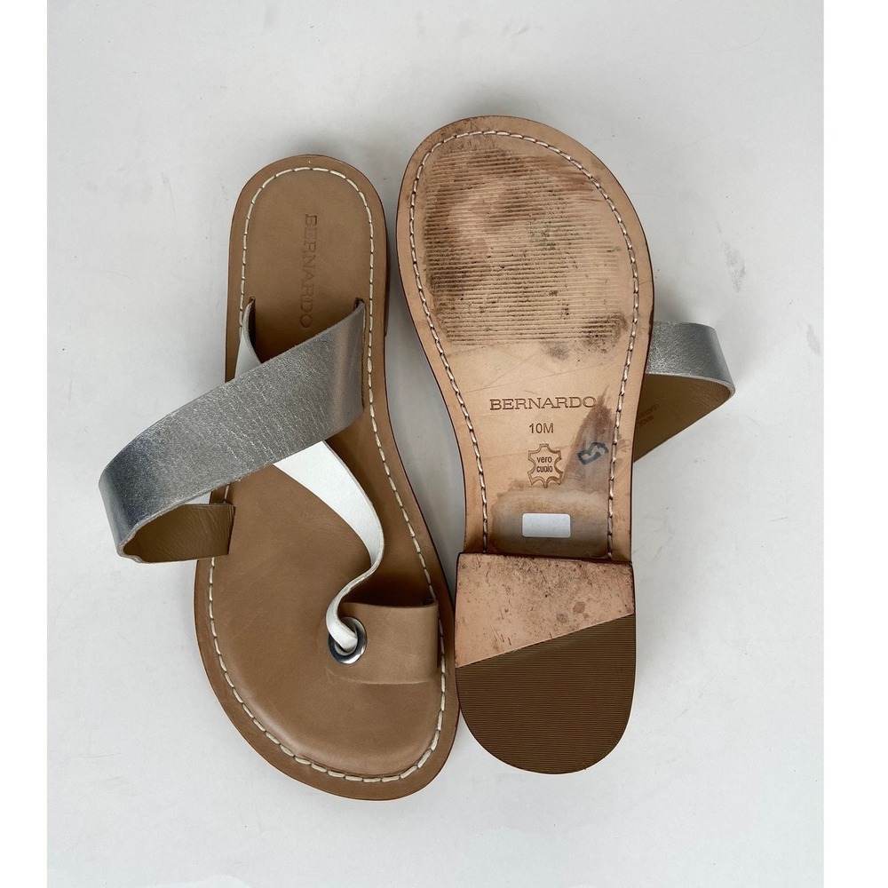 Bernardo Tia Women' Leather Sandals Size 10M Thong Toe Loop Metallic Silver Boho - Picture 10 of 10